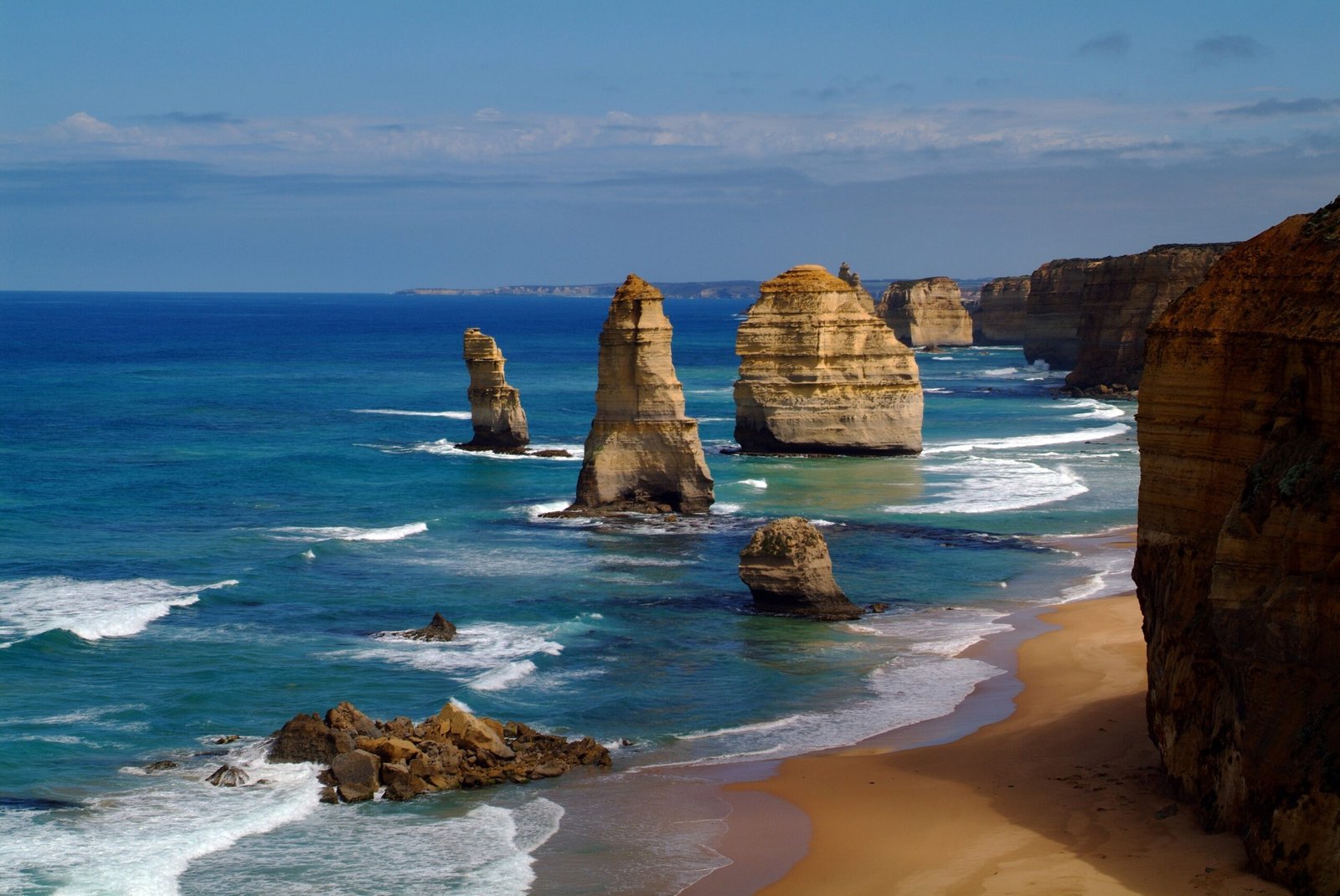 the-twelve-apostles-2381747